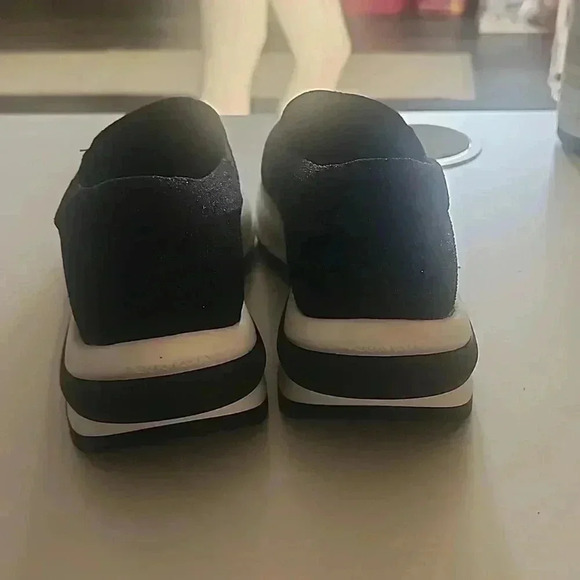 AQUATALIA LEOLA SNEAKERS SIZE 6 - Picture 3 of 5